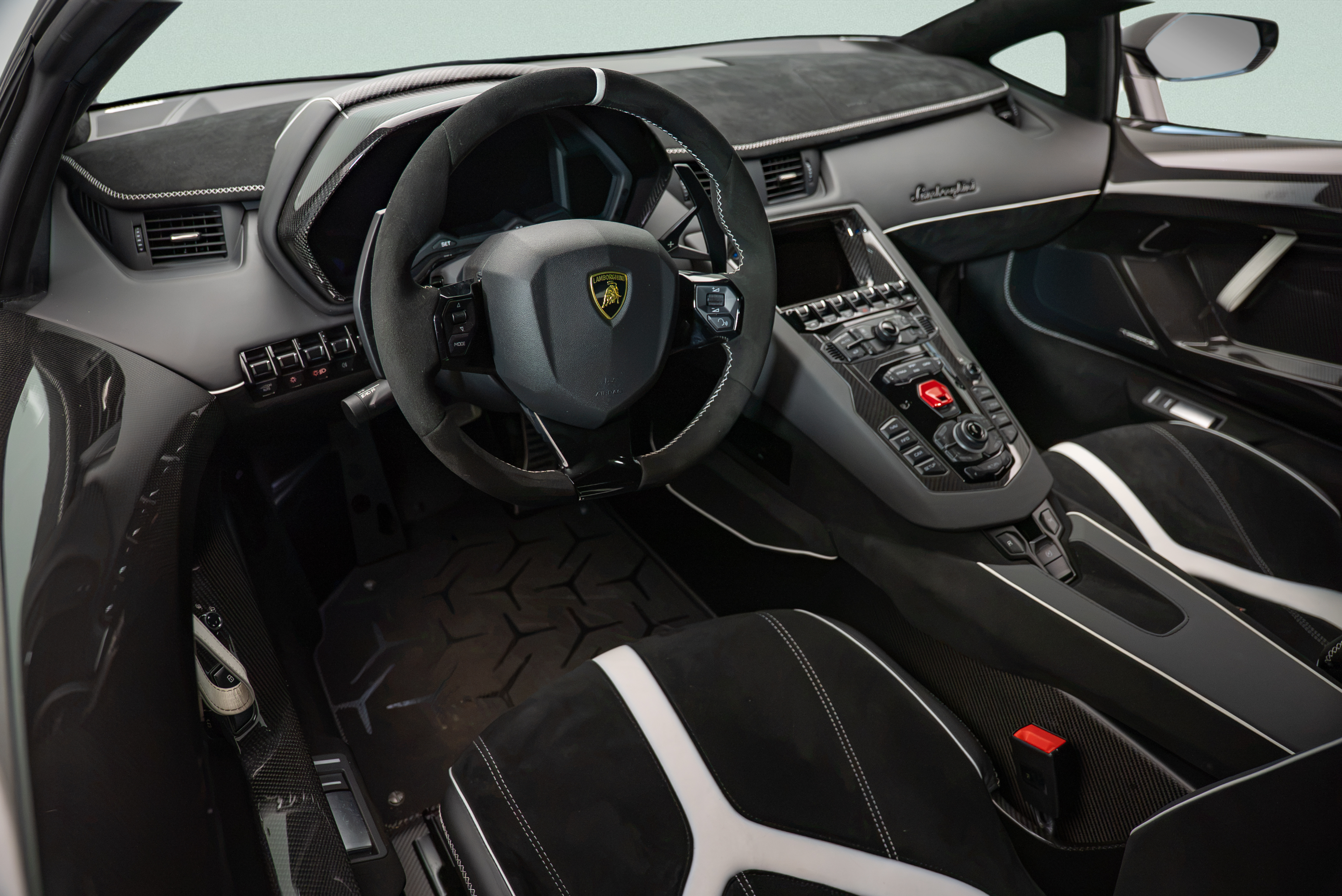 2020 Lamborghini Aventador LP 770-4 SVJ