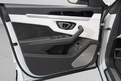 2024 Lamborghini Urus S
