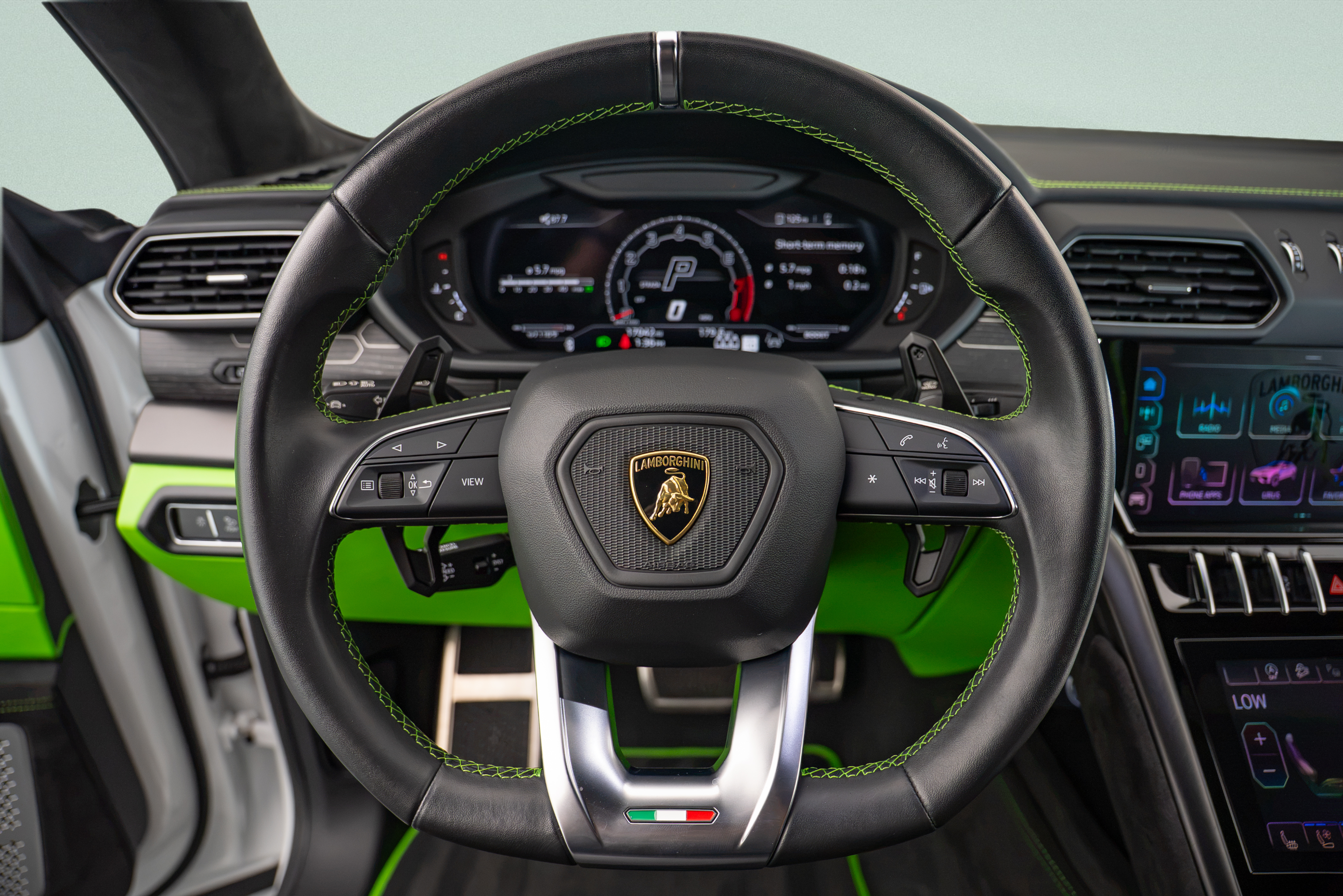 2023 Lamborghini Urus S