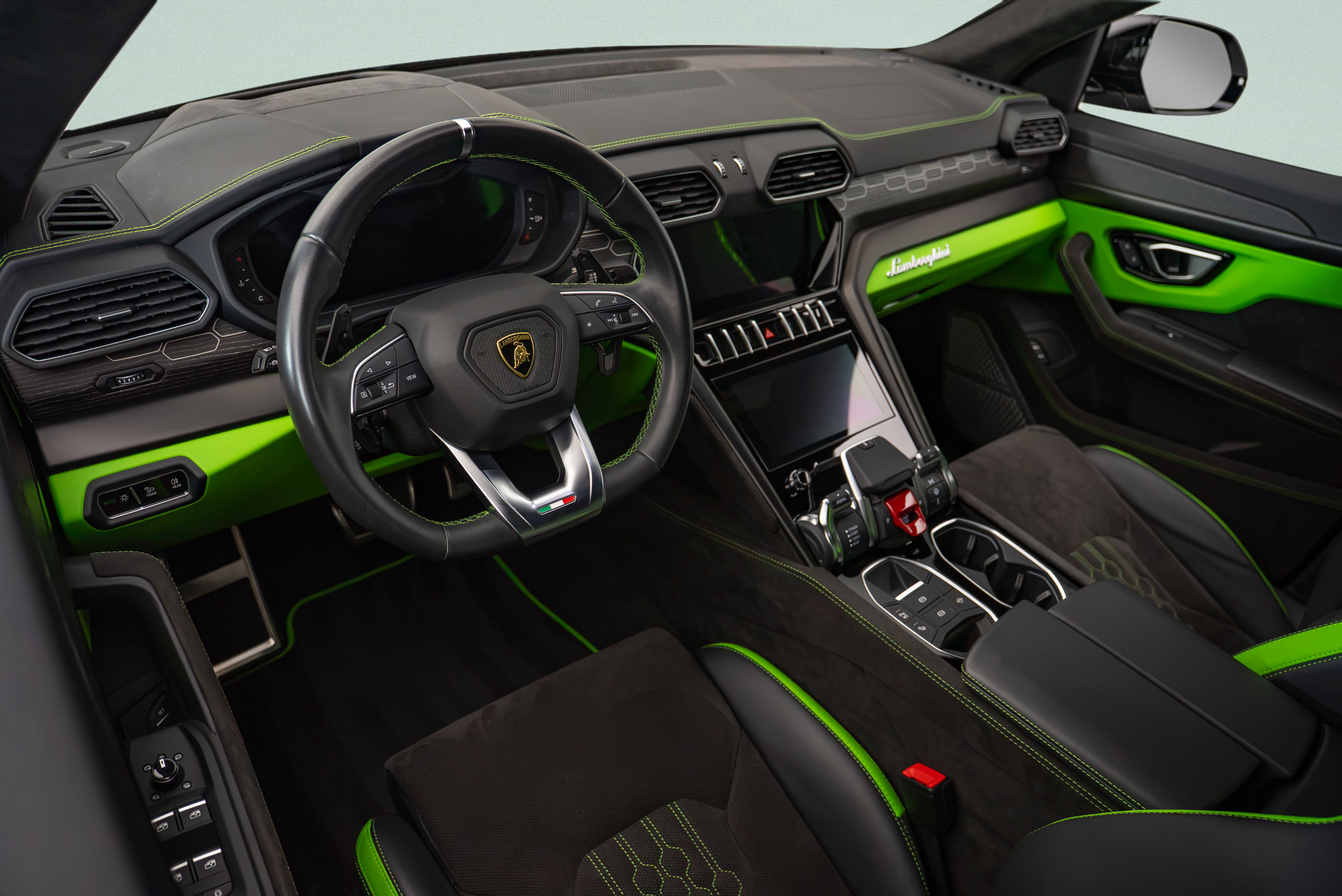 2023 Lamborghini Urus S