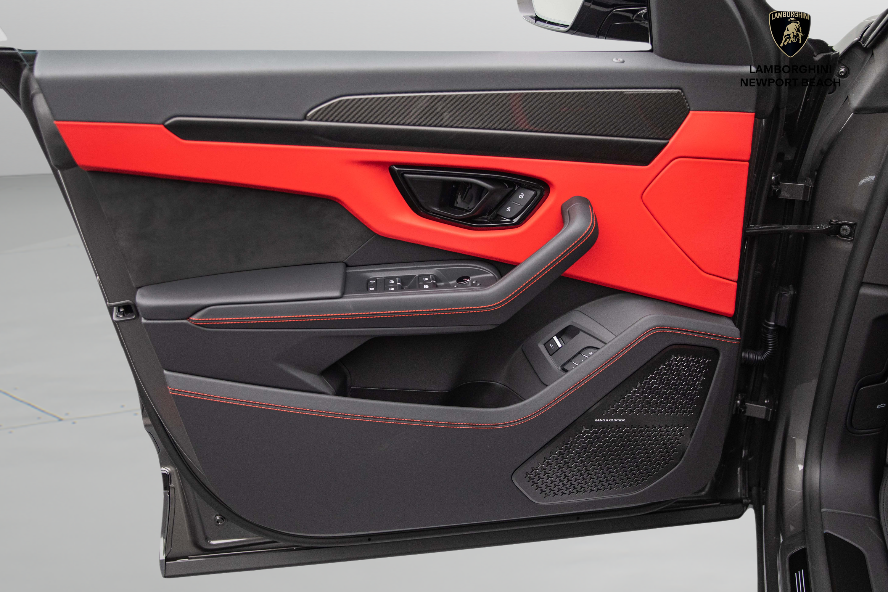 2024 Lamborghini Urus S