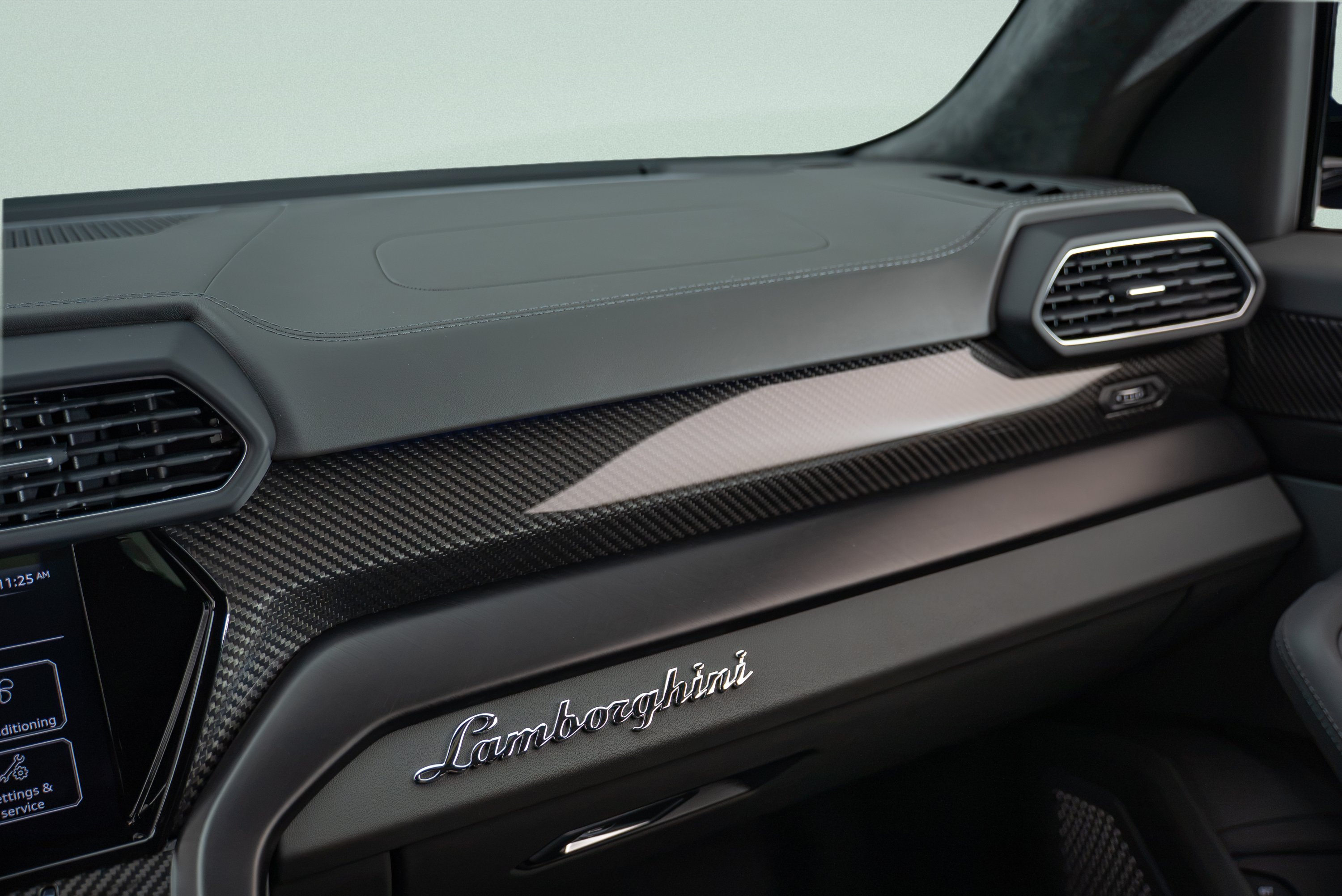 2024 Lamborghini Urus S