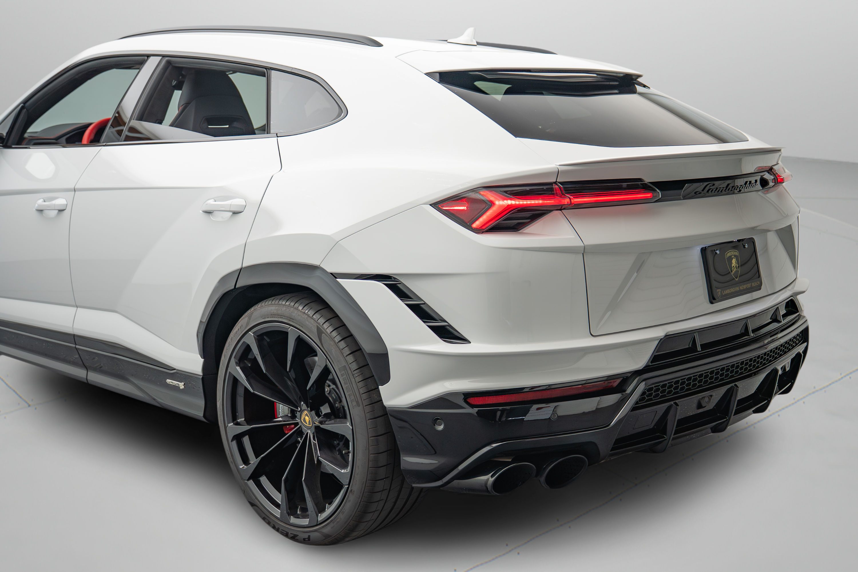 2024 Lamborghini Urus S