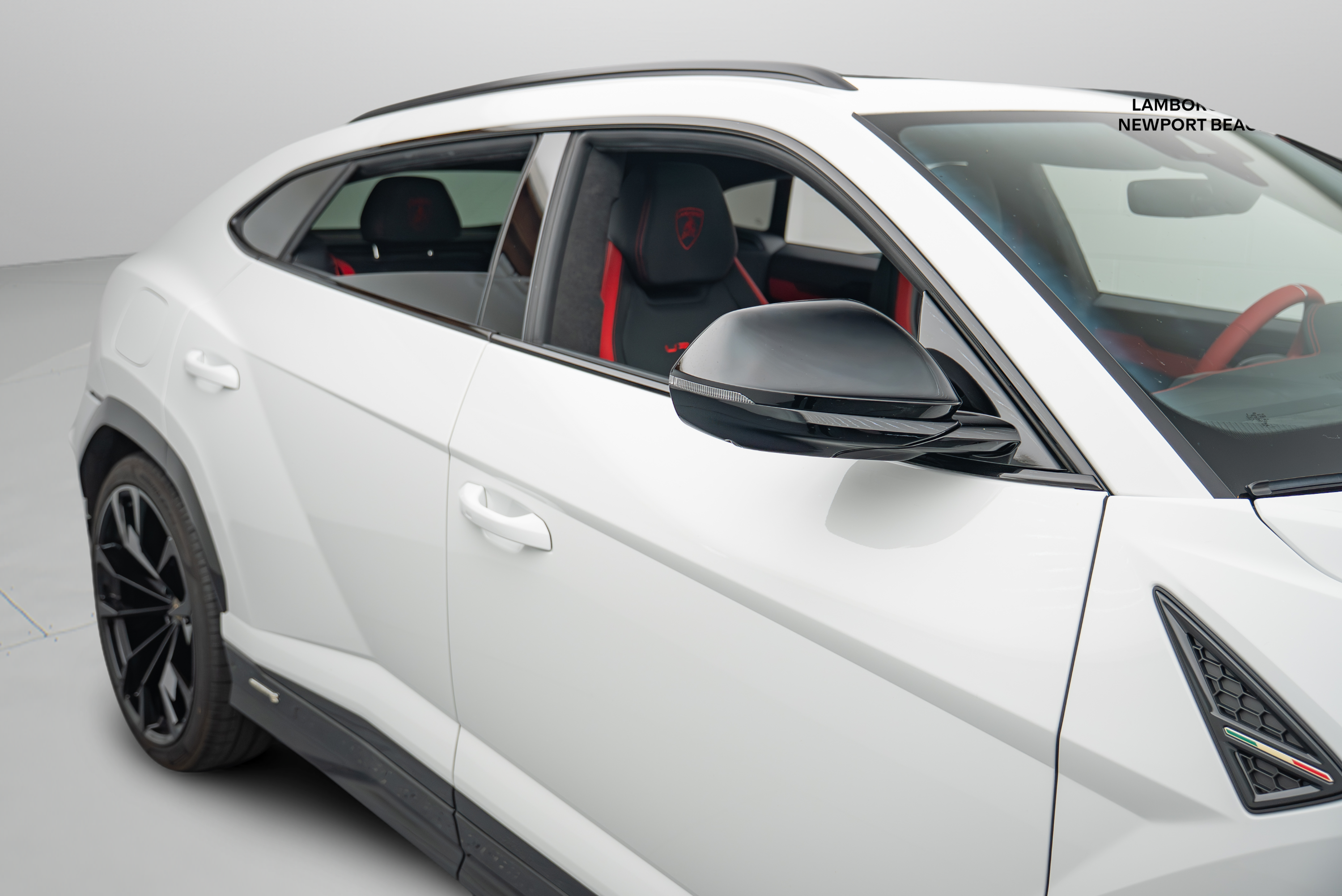 2024 Lamborghini Urus S