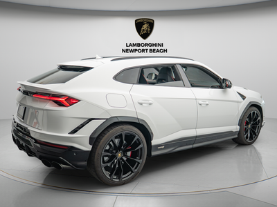 2024 Lamborghini Urus S