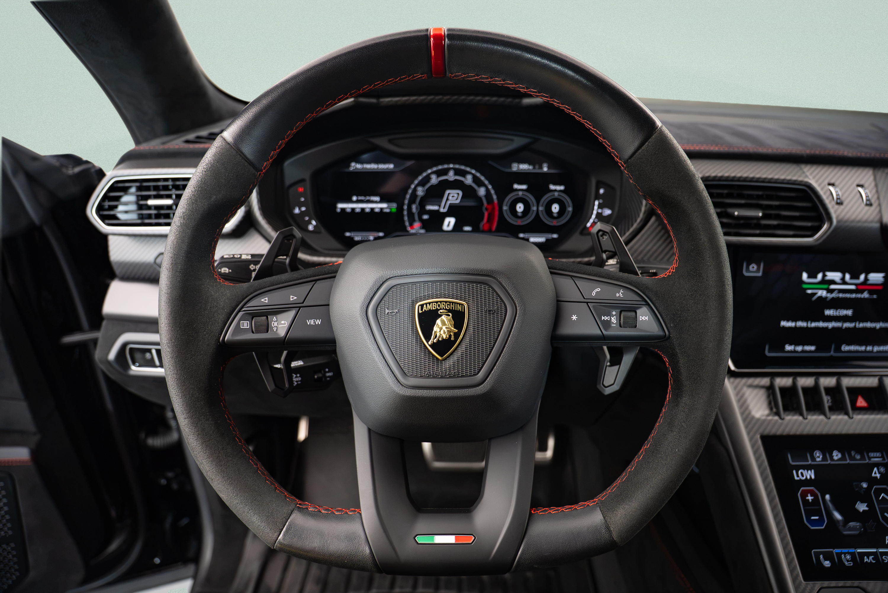 2023 Lamborghini Urus Performante