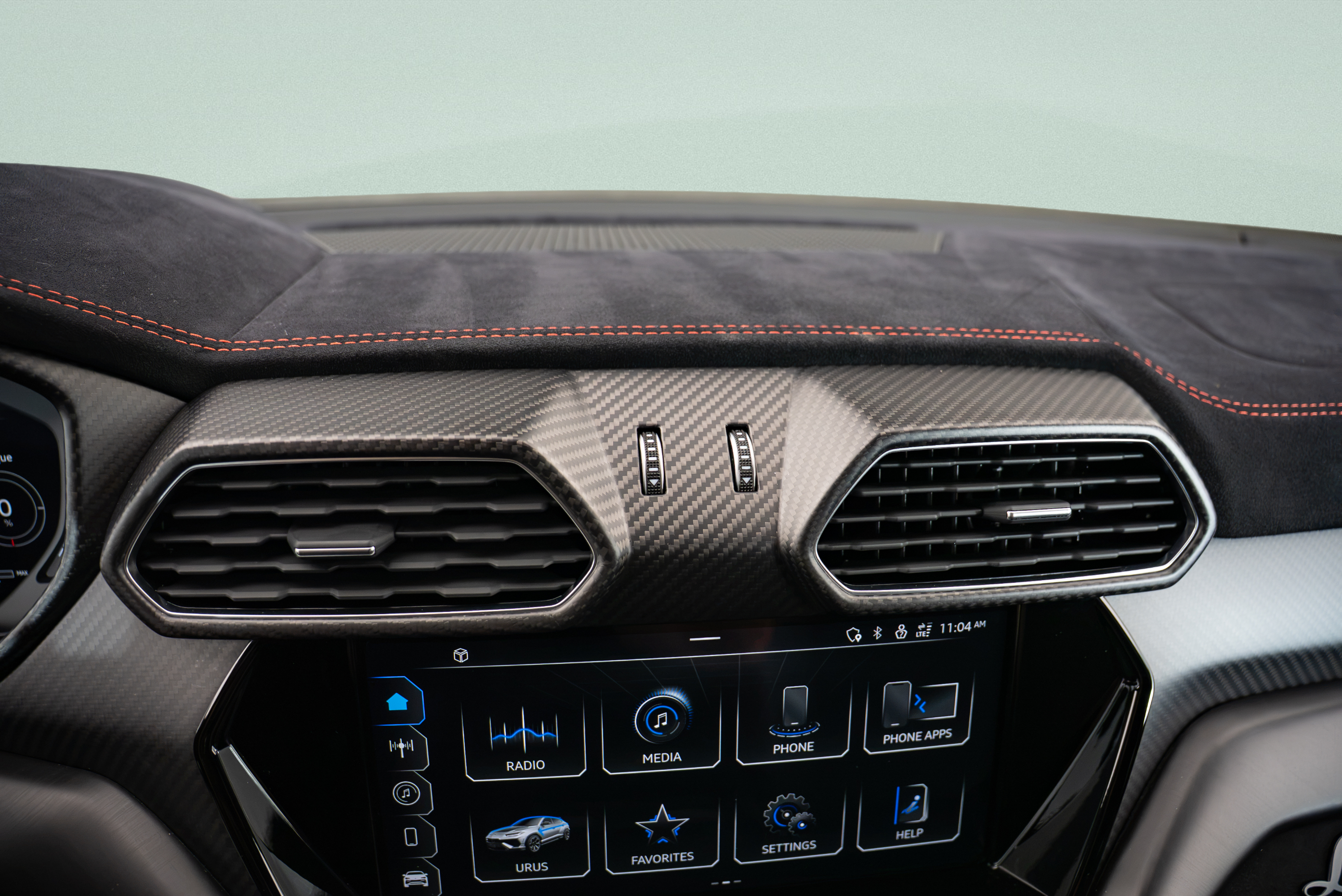 2023 Lamborghini Urus Performante