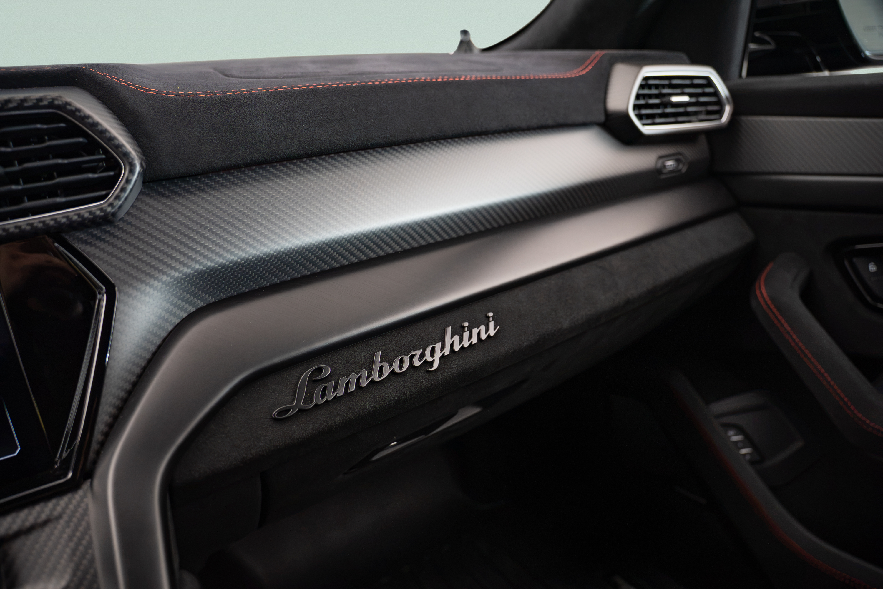 2023 Lamborghini Urus Performante