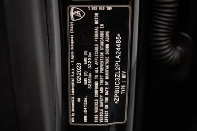 2023 Lamborghini Urus Performante