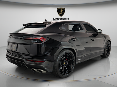 2023 Lamborghini Urus Performante