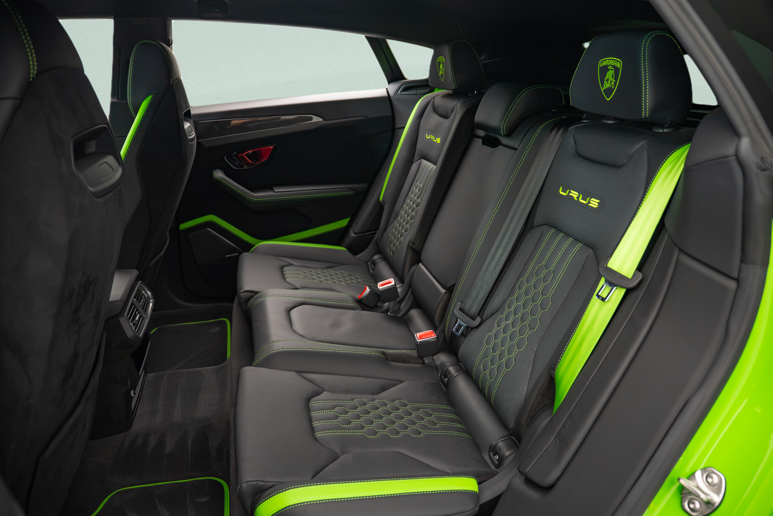 2024 Lamborghini Urus Performante