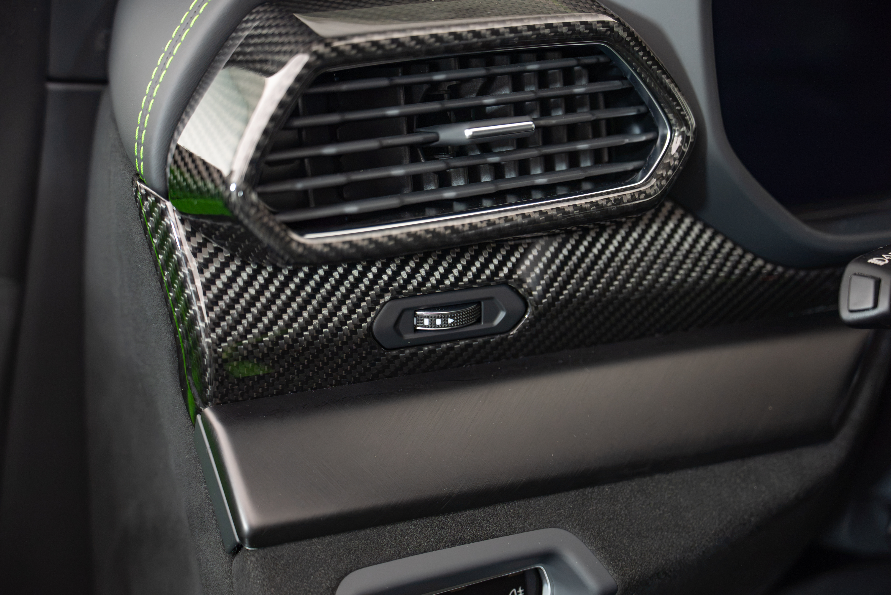 2024 Lamborghini Urus Performante