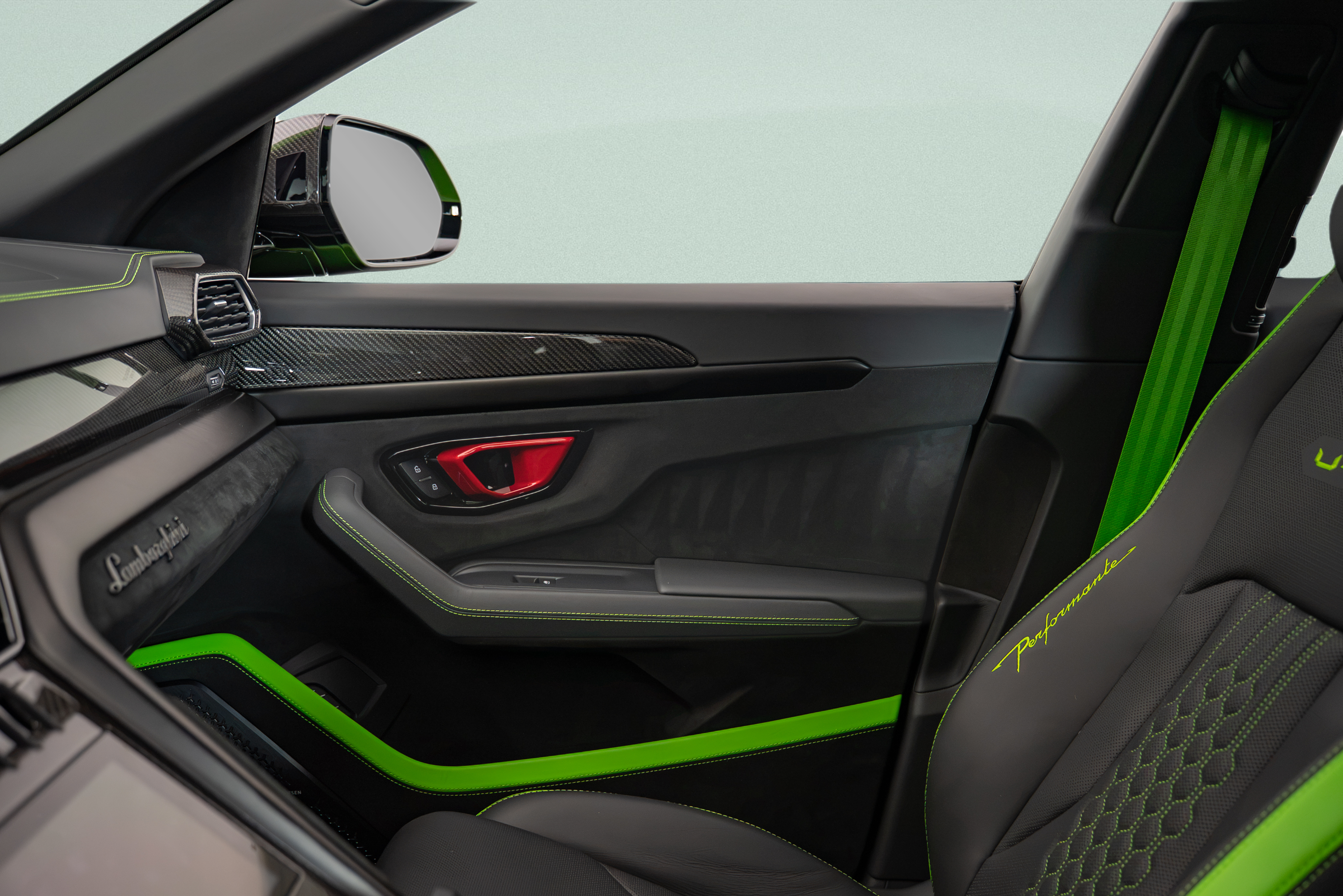 2024 Lamborghini Urus Performante