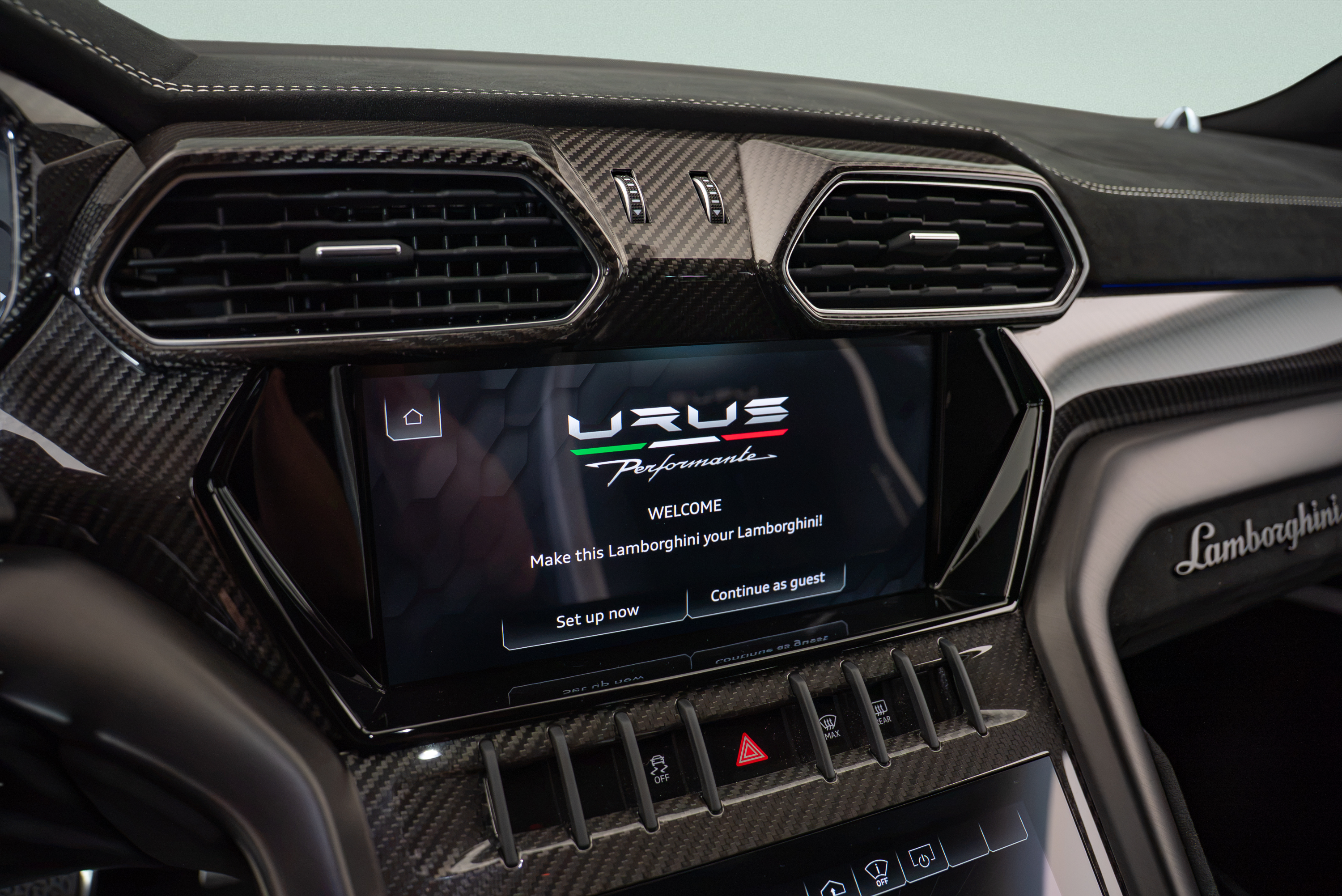 2024 Lamborghini Urus Performante