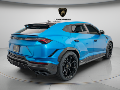 2024 Lamborghini Urus Performante