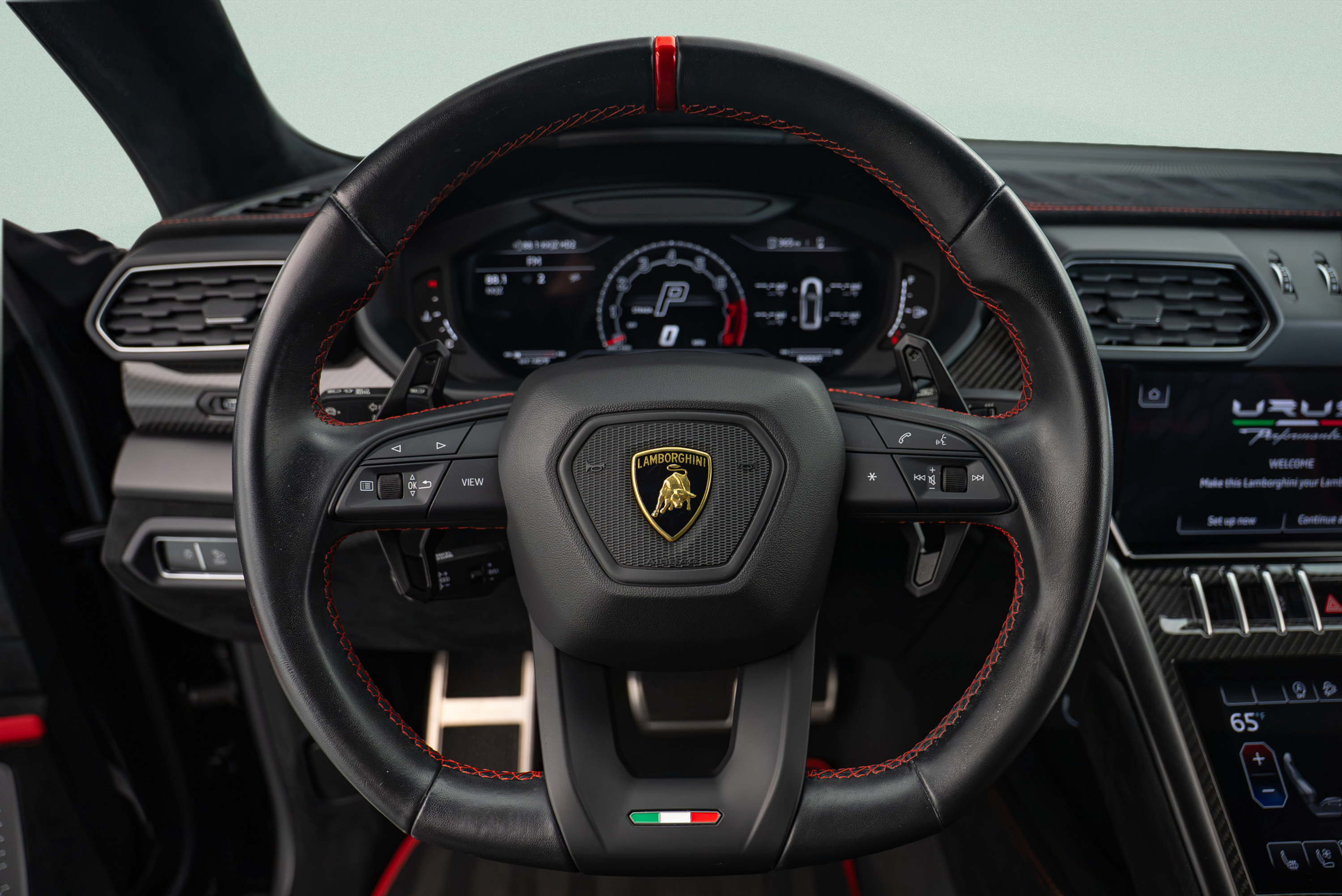 2023 Lamborghini Urus Performante
