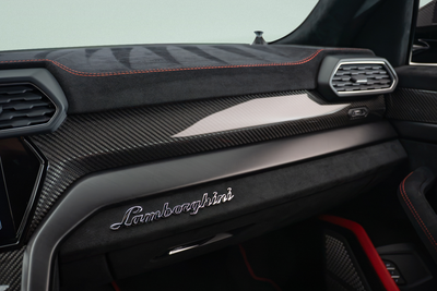 2023 Lamborghini Urus Performante