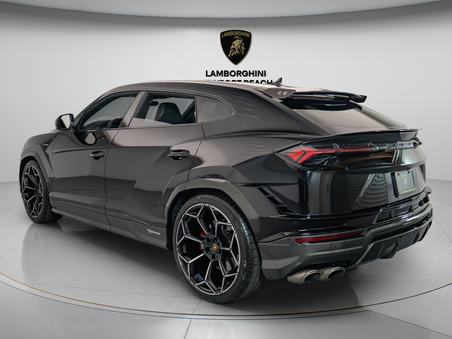 2023 Lamborghini Urus Performante