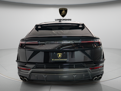 2023 Lamborghini Urus Performante