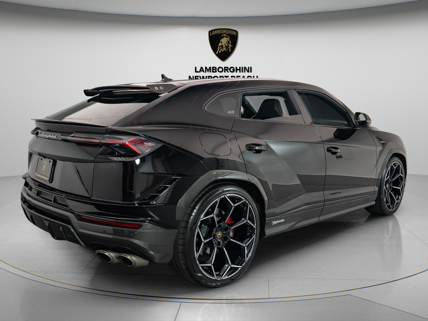 2023 Lamborghini Urus Performante