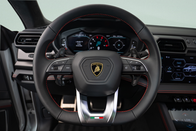 2025 Lamborghini Urus SE