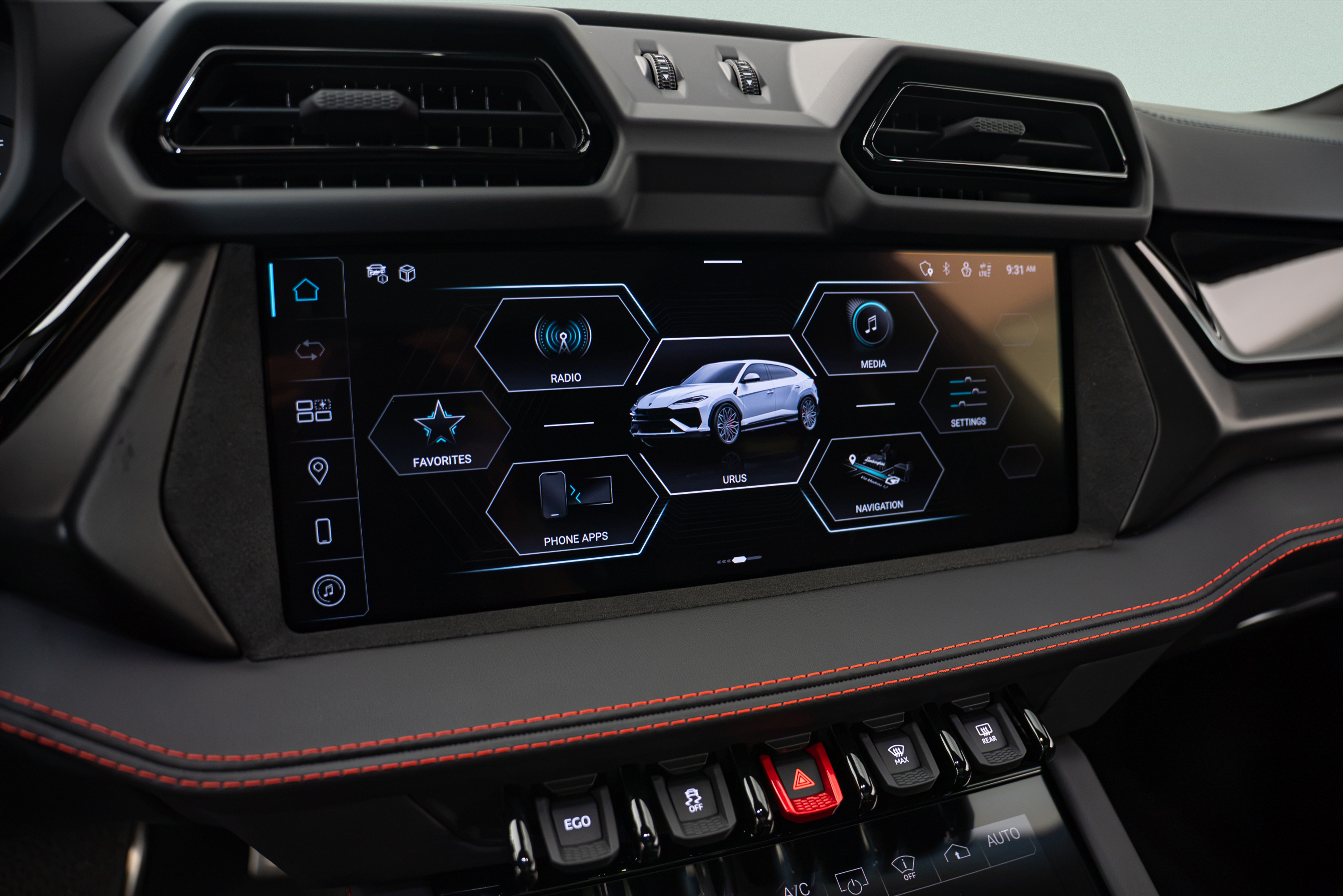 2025 Lamborghini Urus SE