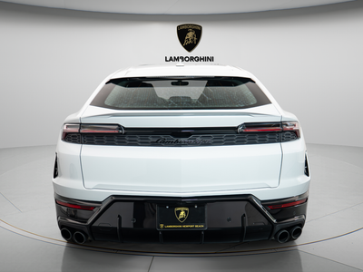 2025 Lamborghini Urus SE