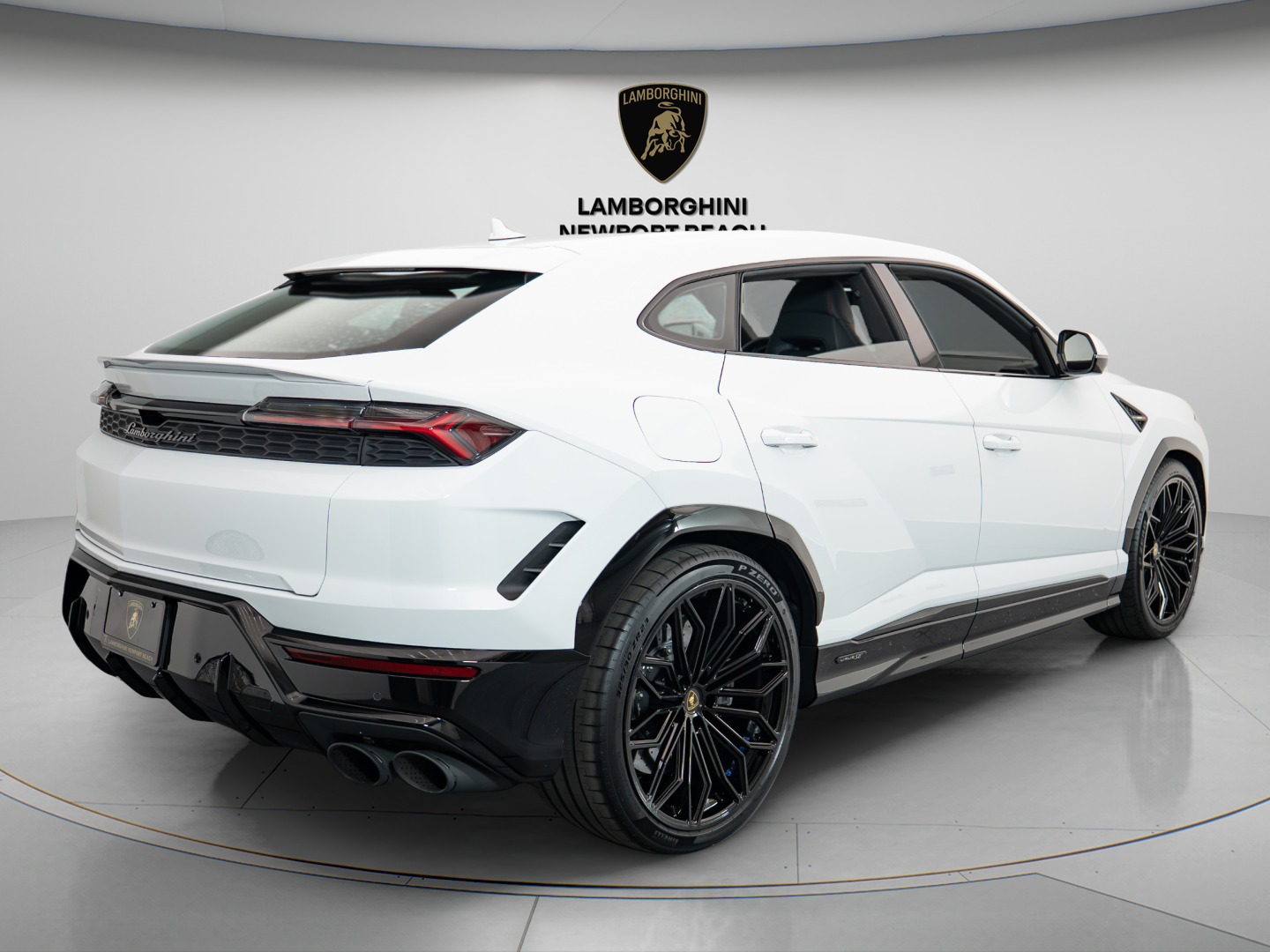 2025 Lamborghini Urus SE