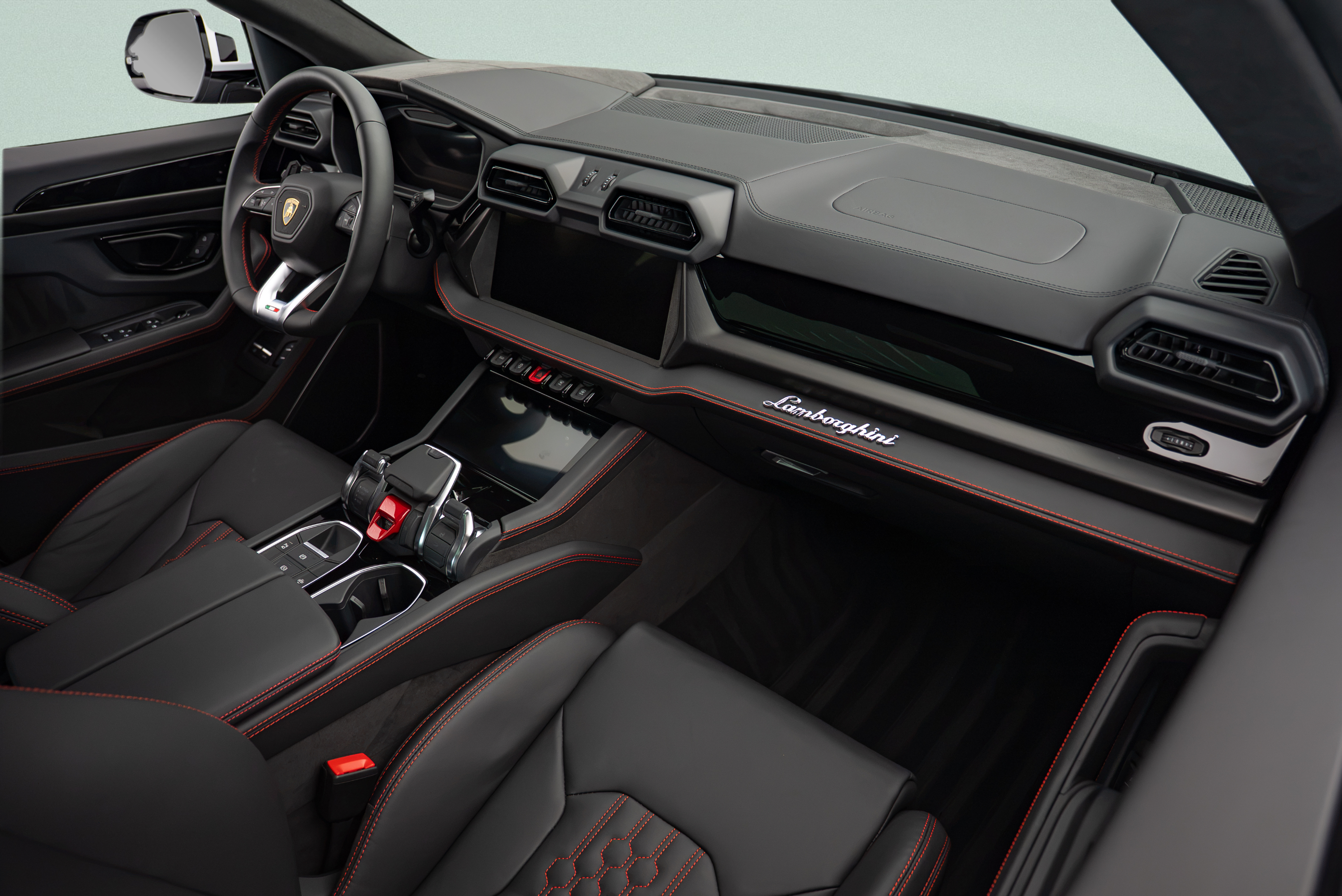 2025 Lamborghini Urus SE