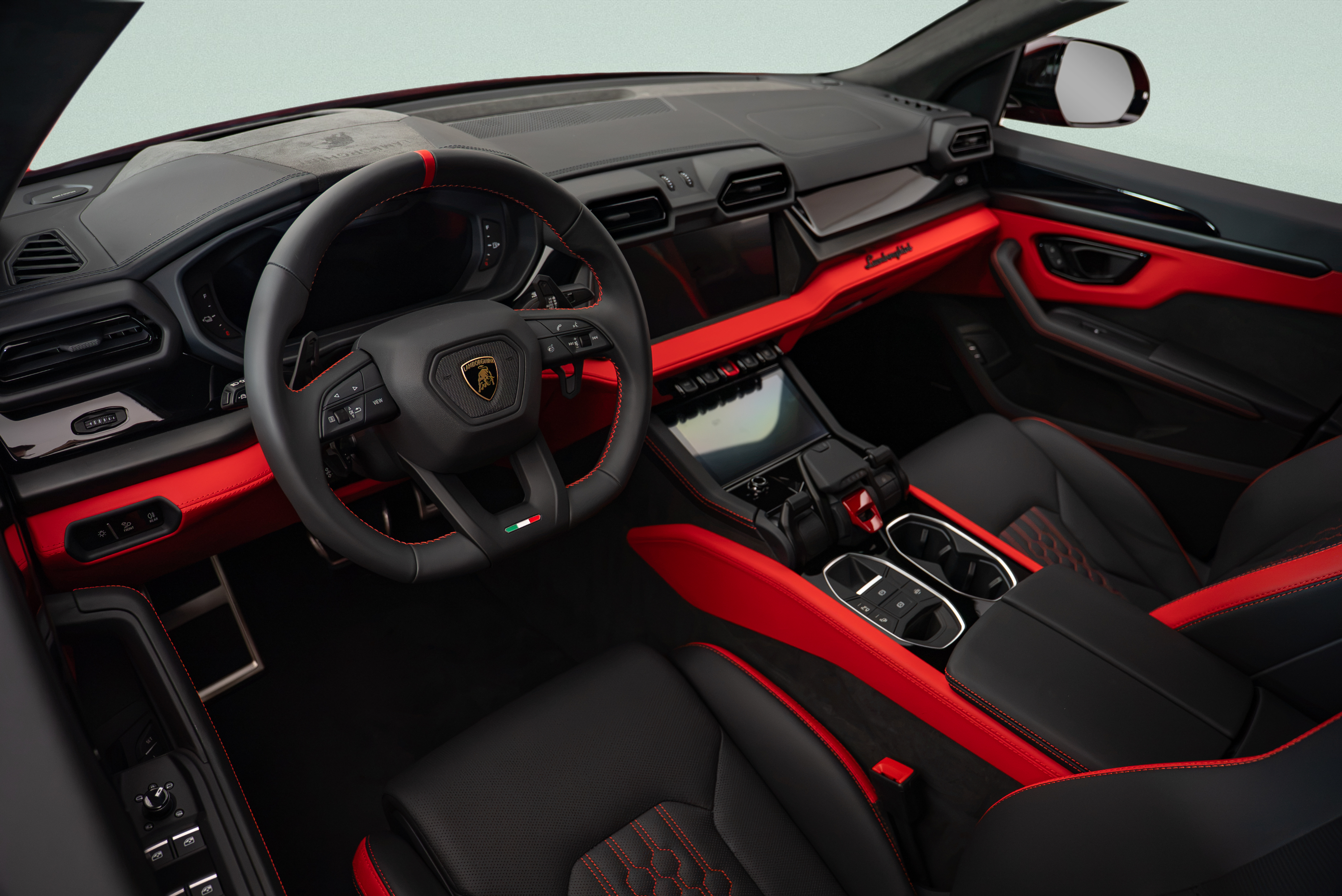 2026 Lamborghini Urus SE