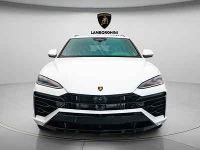 2026 Lamborghini Urus SE
