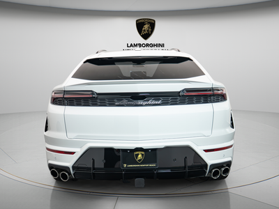 2026 Lamborghini Urus SE
