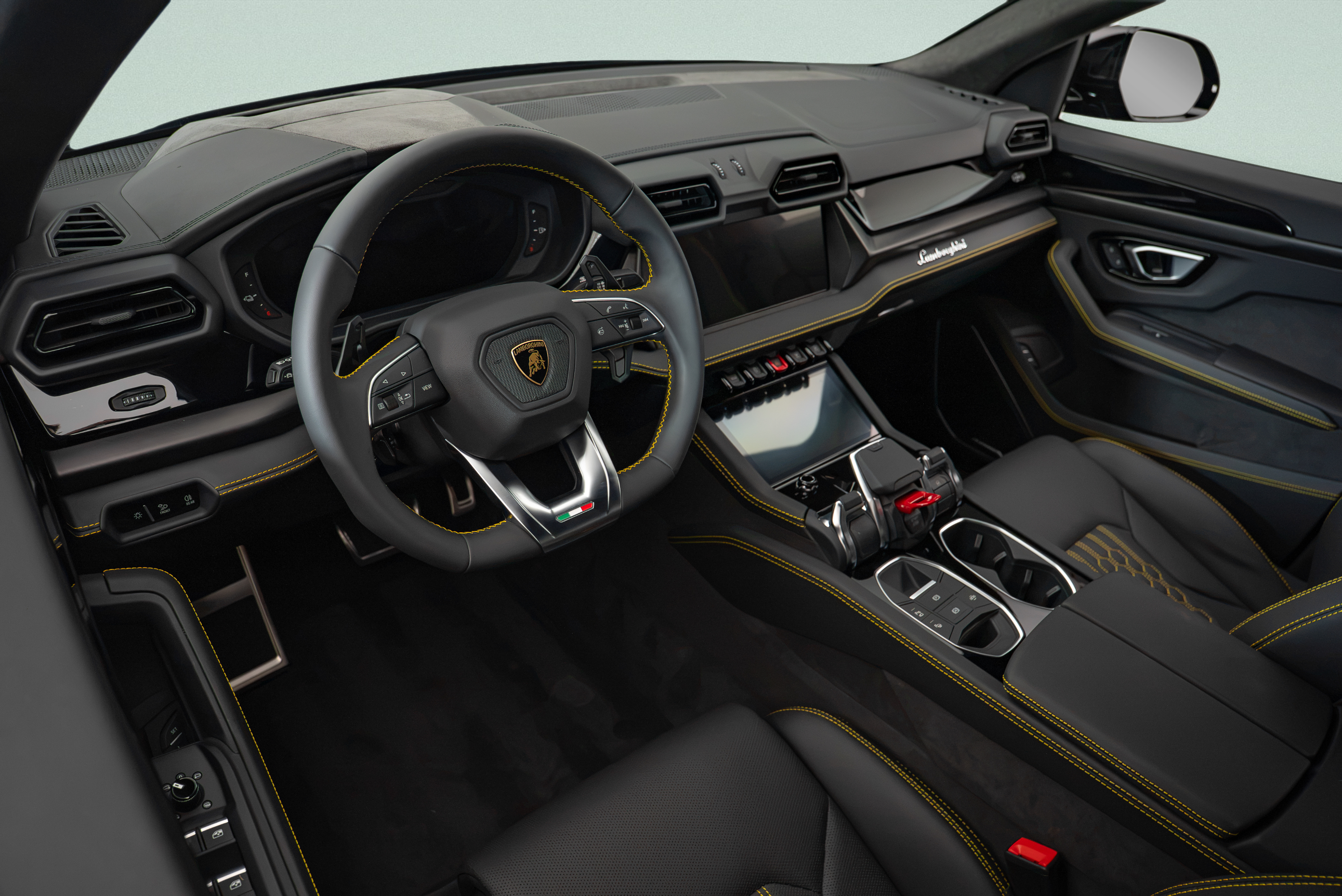 2026 Lamborghini Urus SE