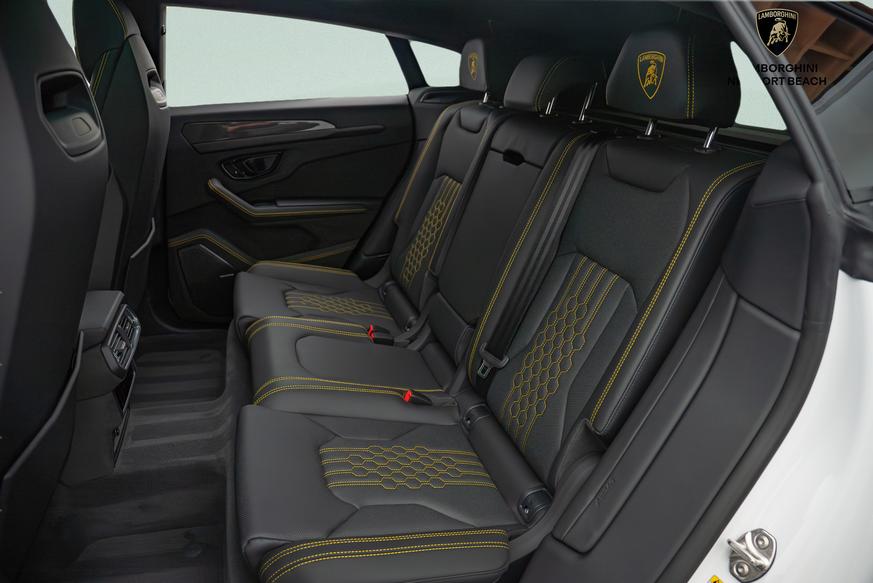 2025 Lamborghini Urus SE