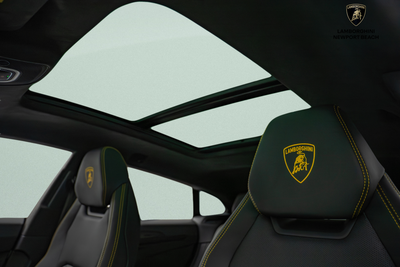 2025 Lamborghini Urus SE