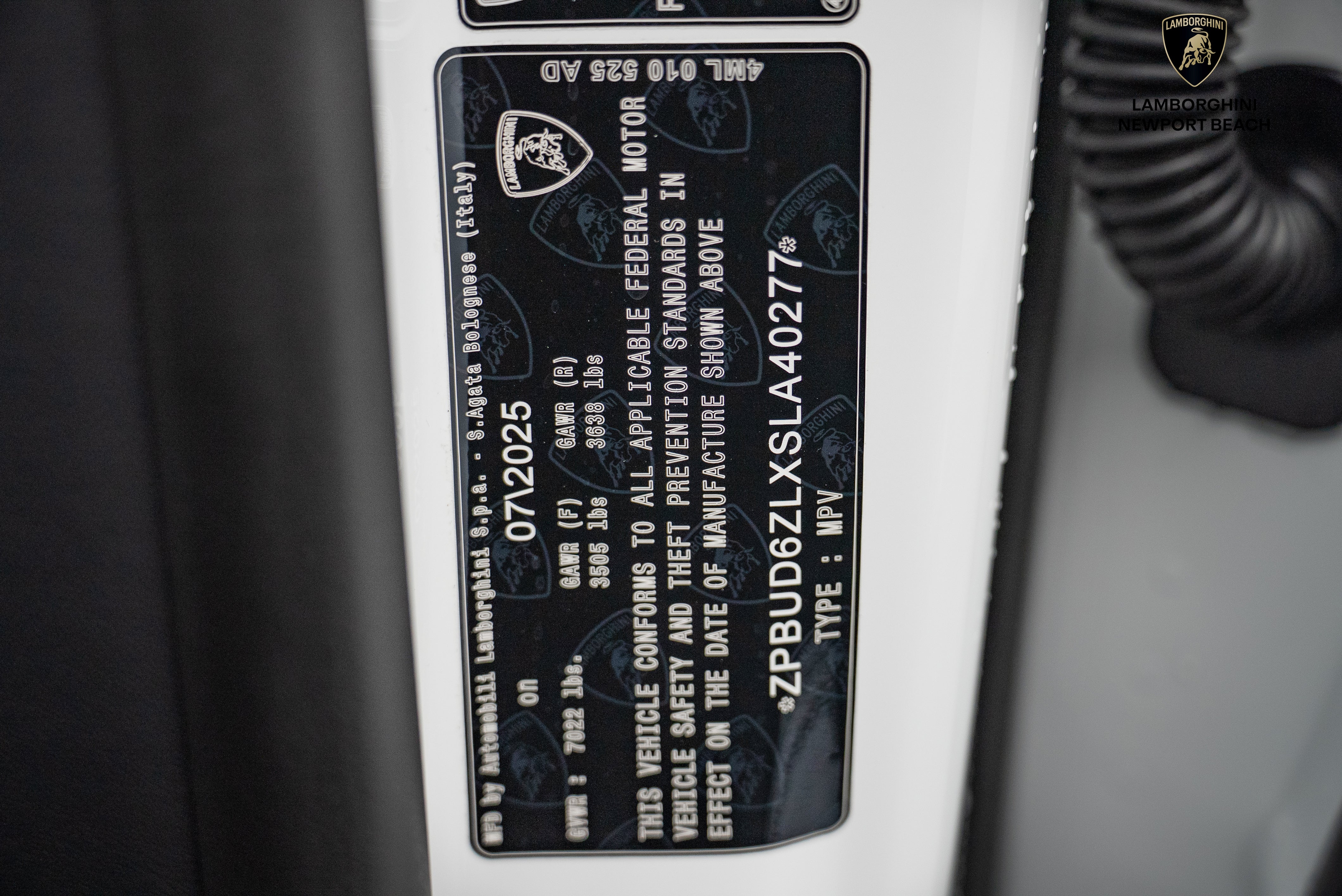 2025 Lamborghini Urus SE