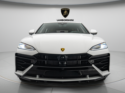 2025 Lamborghini Urus SE