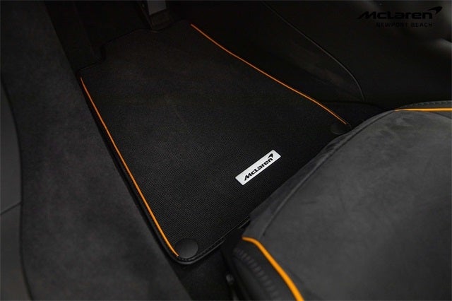 2025 McLaren Artura Performance