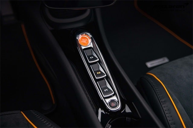 2025 McLaren Artura Performance