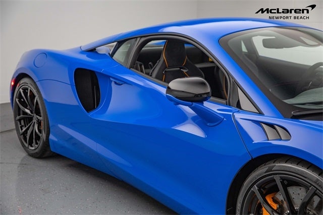 2025 McLaren Artura Performance