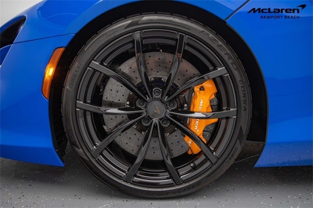 2025 McLaren Artura Performance