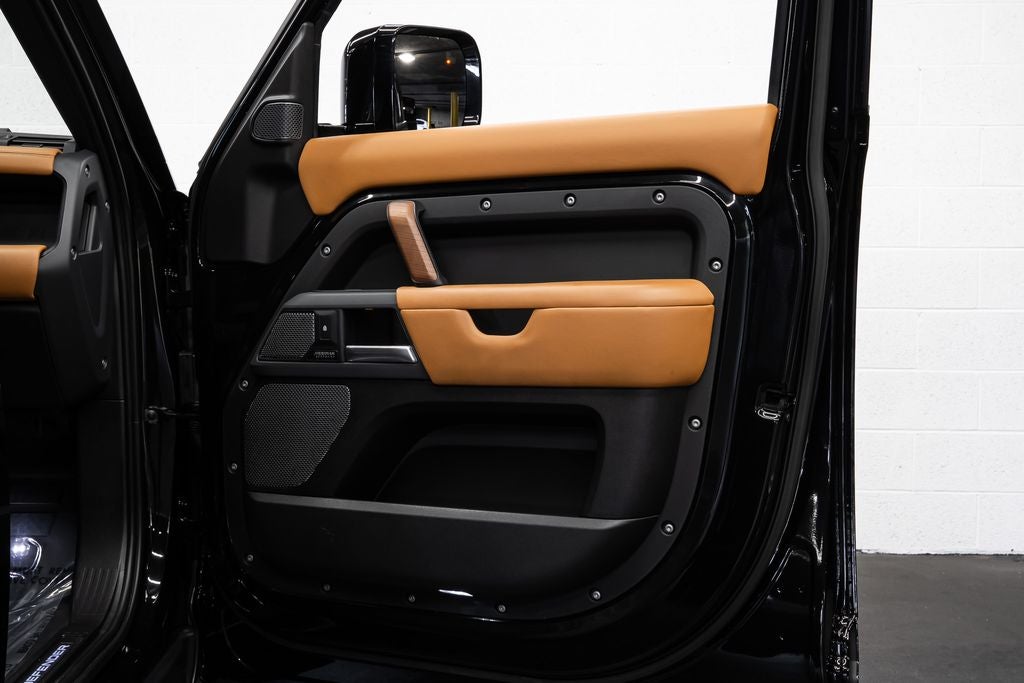 2023 Land Rover Defender 110 X *PANORAMIC SUNROOF*