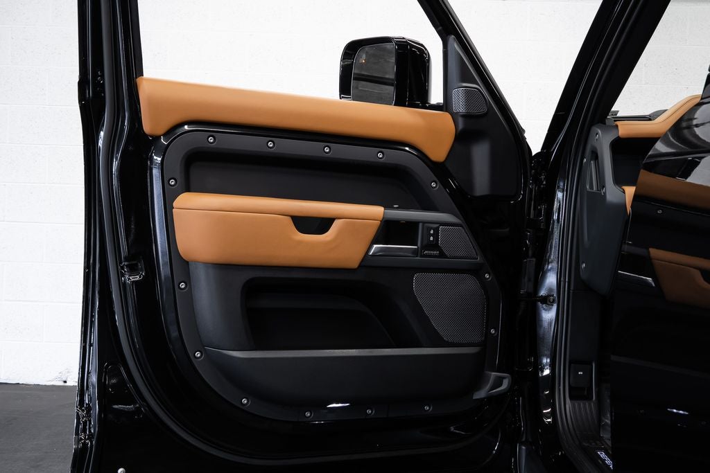 2023 Land Rover Defender 110 X *PANORAMIC SUNROOF*