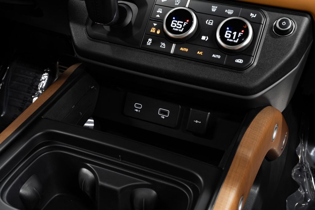 2023 Land Rover Defender 110 X *PANORAMIC SUNROOF*