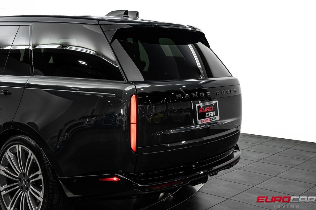 2025 Land Rover Range Rover SE LWB *7-SEATER * PANORAMIC ROOF*