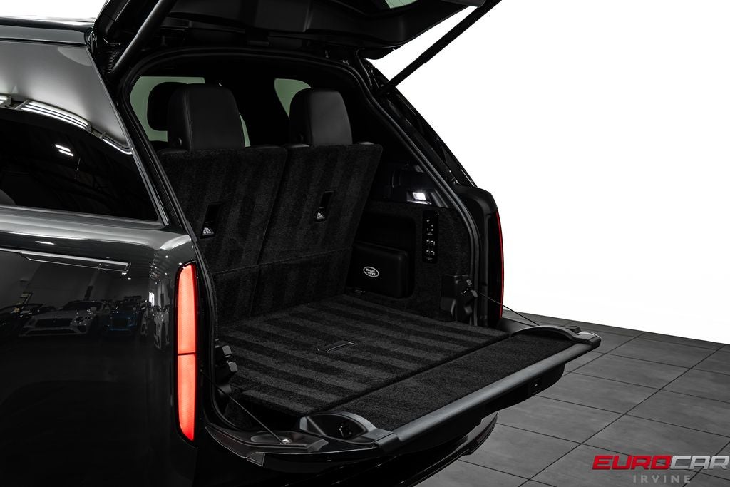 2025 Land Rover Range Rover SE LWB *7-SEATER * PANORAMIC ROOF*
