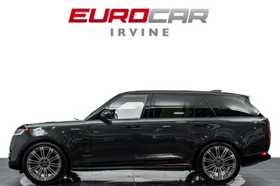 2025 Land Rover Range Rover SE LWB *7-SEATER * PANORAMIC ROOF*