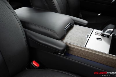 2025 Land Rover Range Rover SE LWB *7-SEATER * PANORAMIC ROOF*