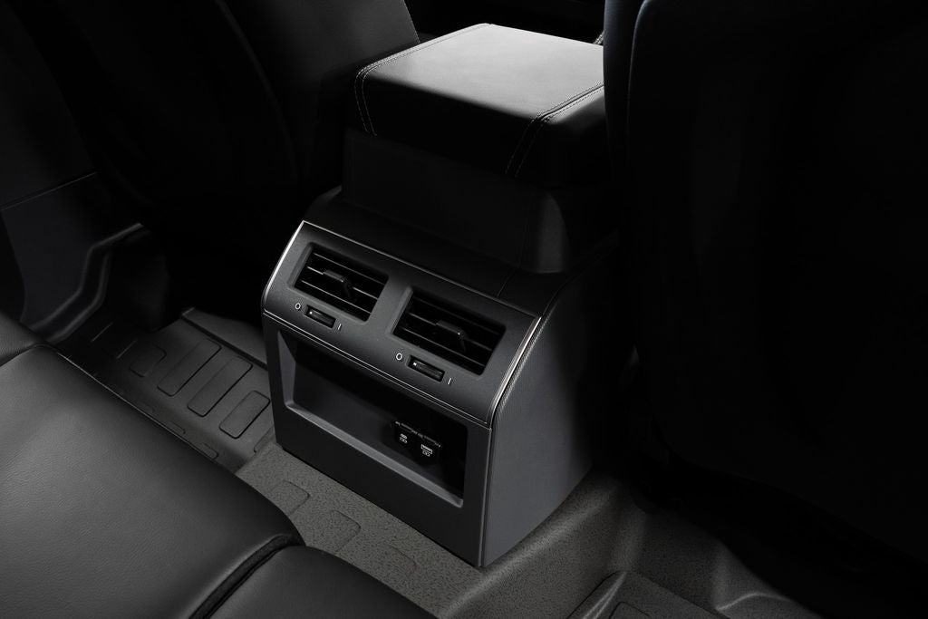 2025 INEOS Grenadier Station Wagon Base