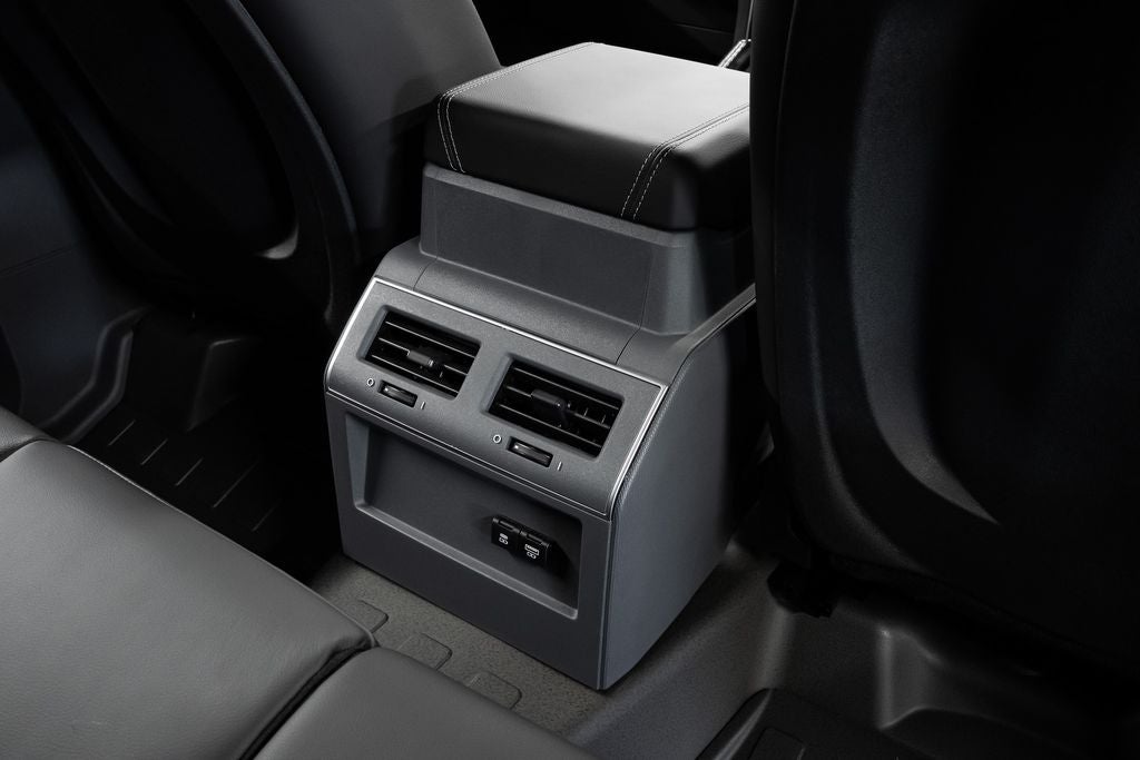 2025 INEOS Grenadier Station Wagon Base